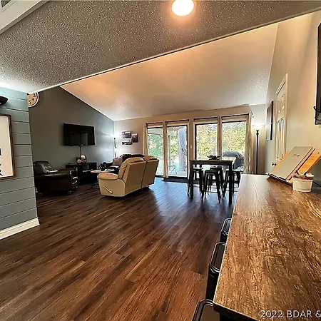 No Putts Given. Cozy Home On Par 4, Free Golf Cart And Pool Access